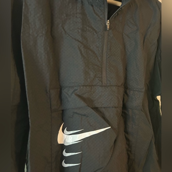 Nike Runner’s Windbreaker - Picture 2 of 4